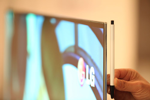 LG выпустила самый большой OLED-телевизор